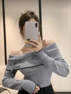 DAZY オフショルダー リボン　グレー ニットセーター