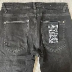 Ksubi ブラック ダメージデニムパンツ　スキニーサイズ30のサムネイル