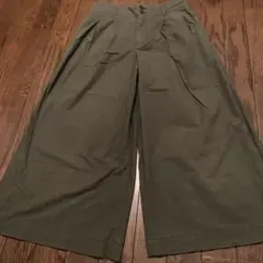 10/13まで特価★UNIQLO ワイドパンツ オリーブ 61cm カーキ