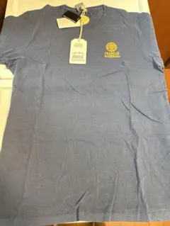 青いロゴ入りTシャツ 新品タグ付き