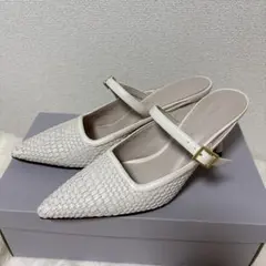 3連休限定値下げ　CHARLES&KEITH ウーブンヒールミュール　クリーム
