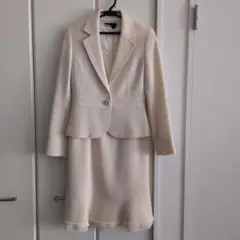 フォーマルスーツ　クリーム