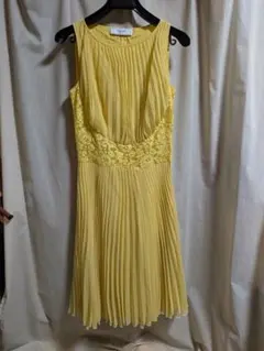 blugirl Blumarine ノースリーブ プリーツワンピースのサムネイル