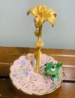ディズニー 塔の上のラプンツェル パスカル アクセサリー トレイ トレー ディズニー 塔の上のラプンツェル パスカル アクセサリー トレイ
