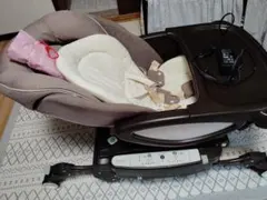 Aprica Yuralismアプリカ リクライニングベビーシート ベージュ