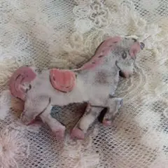ブローチ 作家