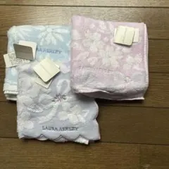ローラアシュレイハンドタオル３枚セットで