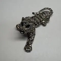 ビンテージ　ブローチ