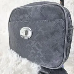 トミーヒルフィガー　ミニポーチ　THモノグラム　総柄　シルバーロゴ