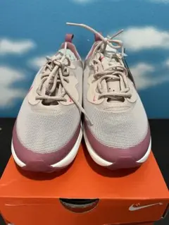 Item thumbnail for item ff2975a3-82f4-4d2b-a312-102f1745da65