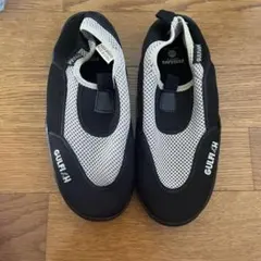 マリンシューズ