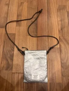 wtaps ダブルタップス シルバー ショルダーバッグ サコッシュのサムネイル