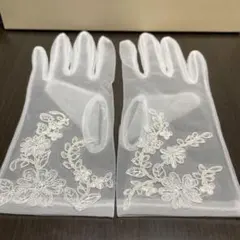 ウェディンググローブ　ショート　花柄刺繍入り