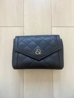 【新品・美品】Pinky&Dianne キルティングショルダーバッグ ブラック