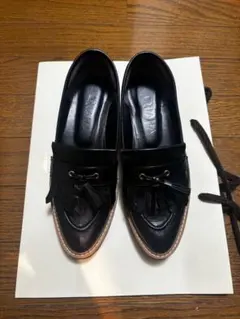 【1000円引きセール中】DIANA タッセルローファー ブラックのサムネイル