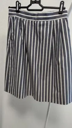 ストライプタイトスカート