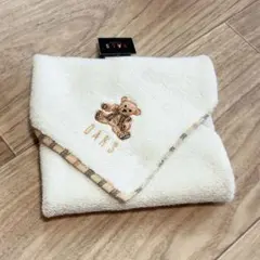 【新品、未使用】DAKS テディベア刺繍入り タオルハンカチ チェック柄