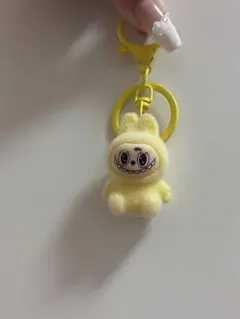 ラブブ キーホルダー 黄色