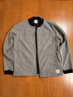 グレー ジップアップ ノーカラージャケット
