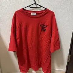 赤 Tシャツ