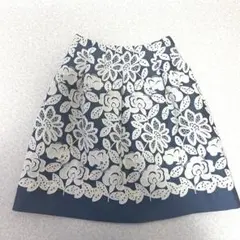 美品エムズグレイシー　フラワーレーススカート36 花柄刺繍　Aライン