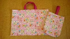 《ハンドメイド》小学生サイズ　レッスンバッグ＆シューズケース（マトリョーシカ）のサムネイル