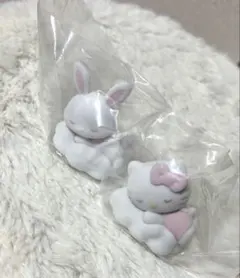 サンリオ シークレットマスコット しろふわ雲でおひるね キティ　ウィッシュミー