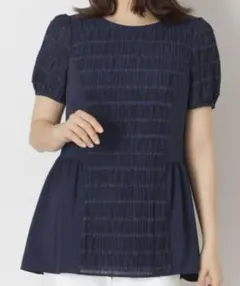 【美品】TO BE CHIC ジャカードタックチュニックブラウス　大きいサイズのサムネイル