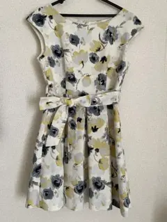 フレアワンピース