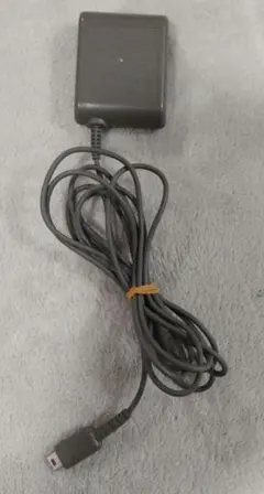 Nintendo　DSライト　ACアダプター純正品