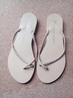 【美品】NICOLASLAINAS　フラットサンダル　編み込み　ベージュ37のサムネイル