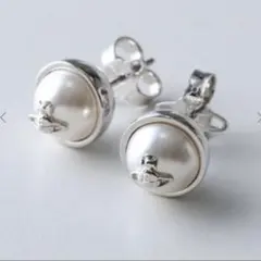 Vivienne Westwood OLGA・ORBピアスのサムネイル