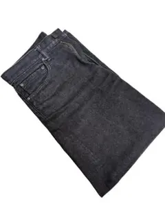 GU ジーユー　バレルレッグジーンズ