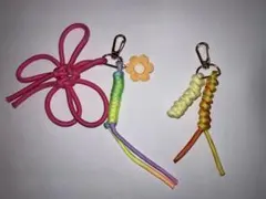 カラフルな花形キーホルダーセット