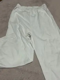 ホワイト 白 パンツ