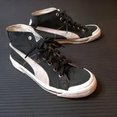 【洗浄済】PUMA キャンバススニーカー 黒×白 26cm シックな黒紐仕様