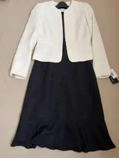 ワンピーススーツ ホワイトジャケット ブラック入学式