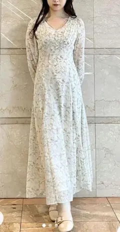 マーキュリーデュオ　フラワーナローストラップワンピース