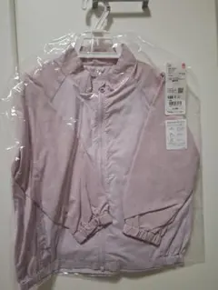 新品　UNIQLO ブルゾン　フード無し 100cm ピンクのサムネイル