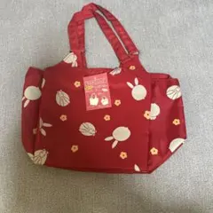 ウサギ柄の赤い和装用バッグ