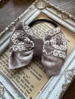 セール中‼︎リボン型ヘアゴム ベージュ刺繍入り