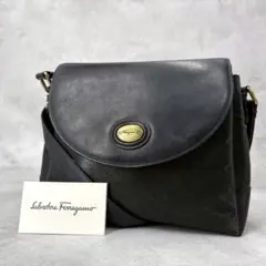 ferragamo　フェラガモ　レザー　ショルダーバック　ブラックのサムネイル