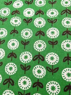 北欧風　お花　プリント生地　110×60㎝