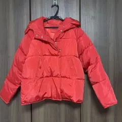 赤色 フード付きクロップドダウンジャケット