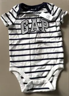 《新品未使用タグ付き》GAP 半袖 ロンパース 70 6-12months