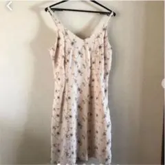 キャミワンピ　花柄刺繍
