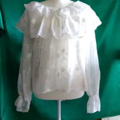 お値下げ　白レース刺繍ブラウス　新品