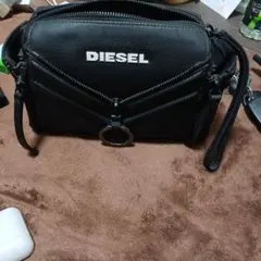 DIESEL ブラックショルダーバッグ