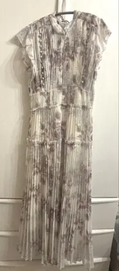 SNIDEL プリーツ花柄ワンピース