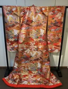 美品　正絹 引き振袖 比翼付 金彩 四季草花文様 豪華絢爛 新出品美品 正絹 引き振袖 比翼付 金彩 四季草花文様 豪華絢爛 - メルカリ